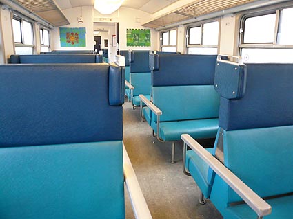 02v-train-naka.jpg